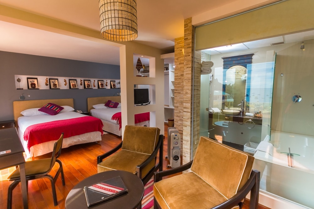 HOTEL ROSARIO LAGO TITICACA 33/34