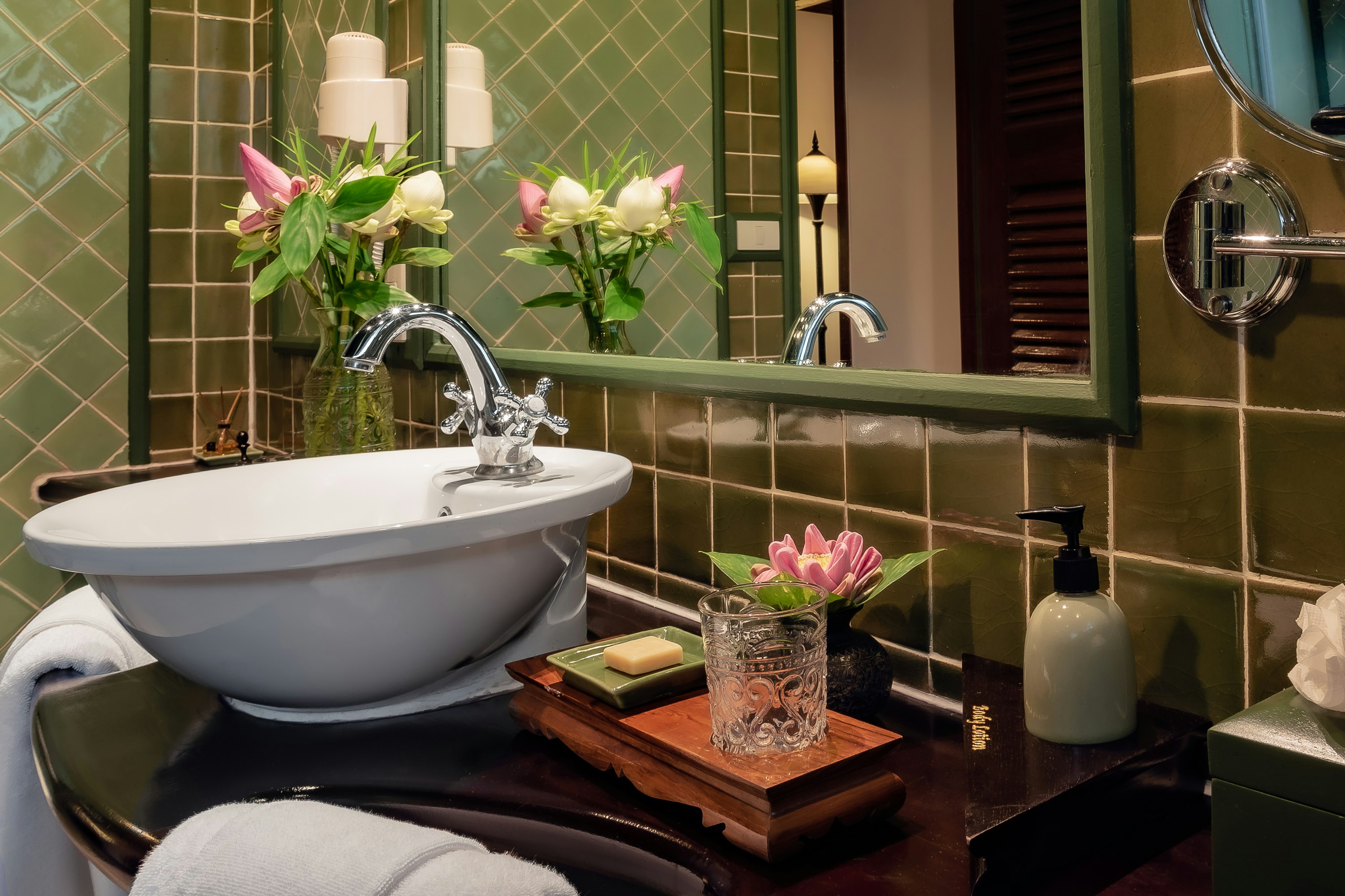 Angkor Village Hotel 48/50