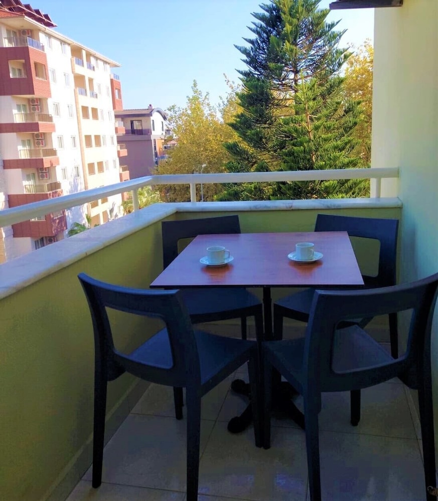 Almera Park Apartments 56/73