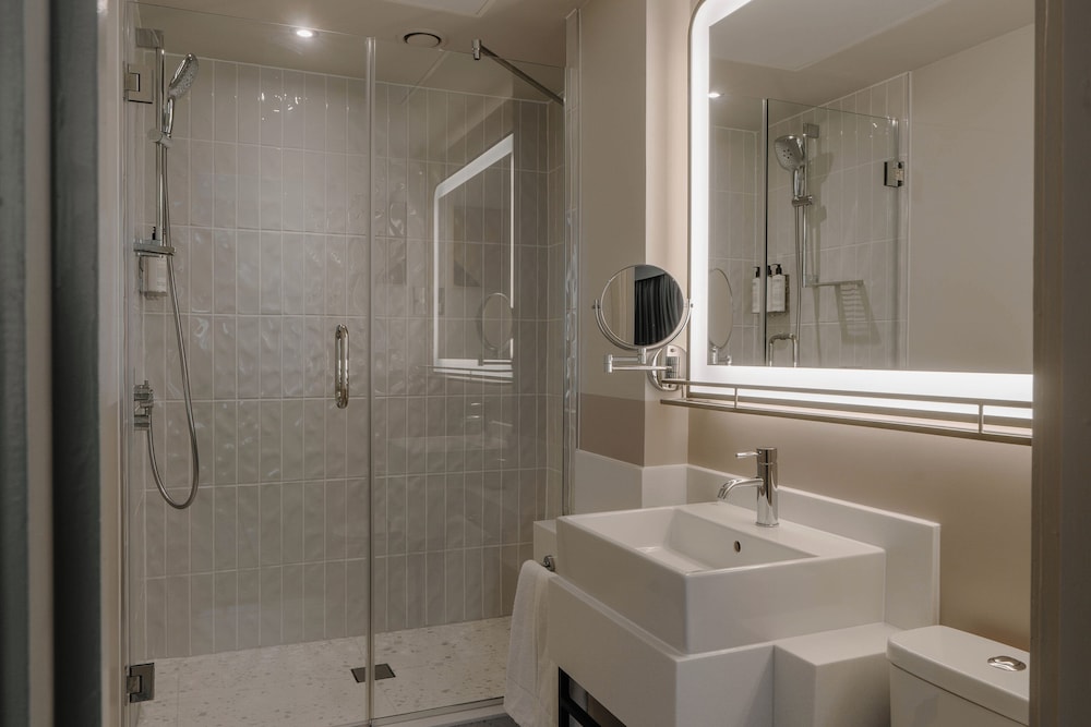 جناح بسرير كوين بغرفة نوم واحدة بمطبخ صغير، Club Quarters Hotel London City 6/9