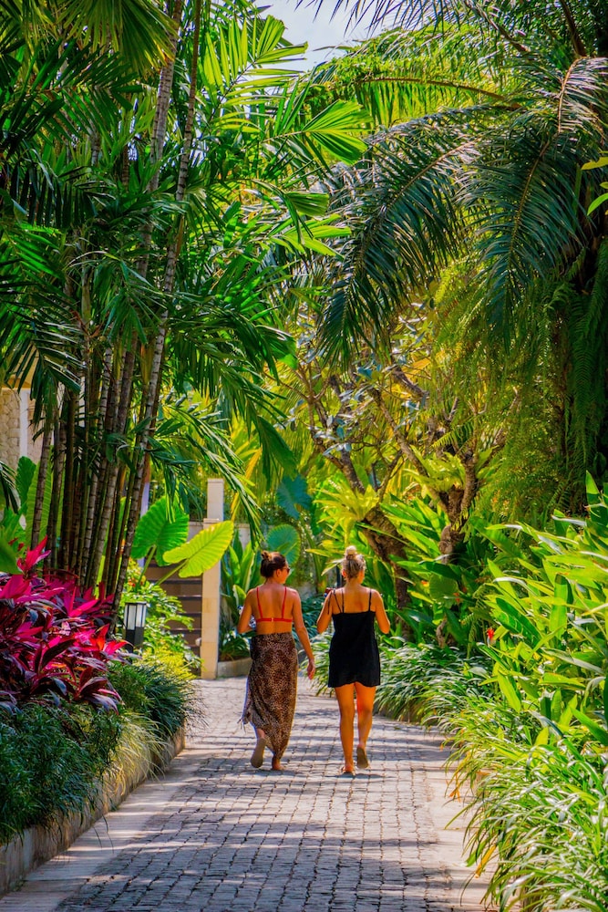 MONTIGO RESORTS SEMINYAK 71/73