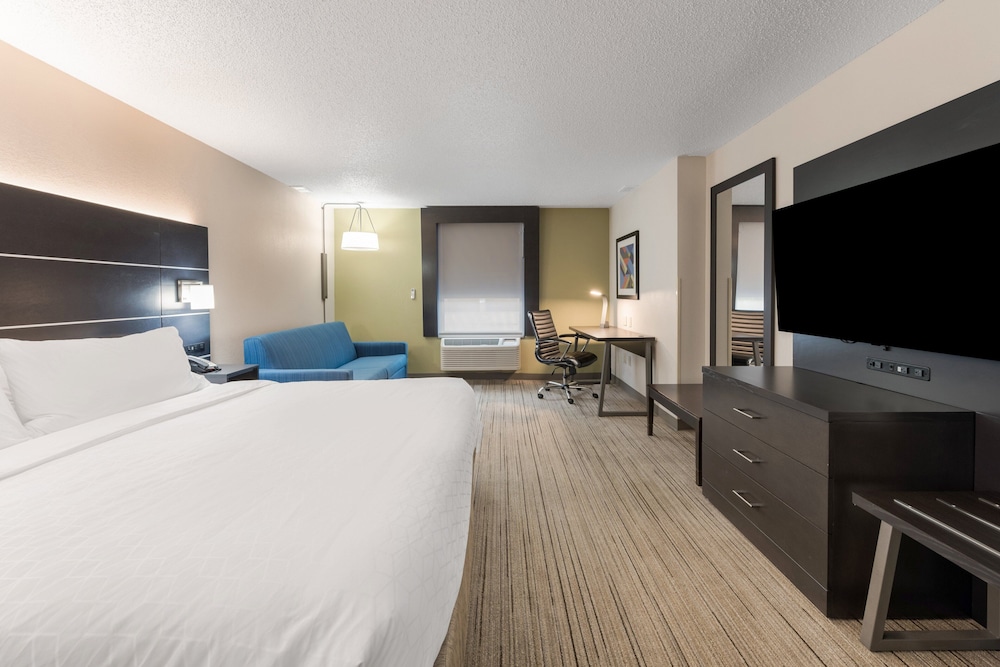 Holiday Inn Express Columbus Downtown 17/75