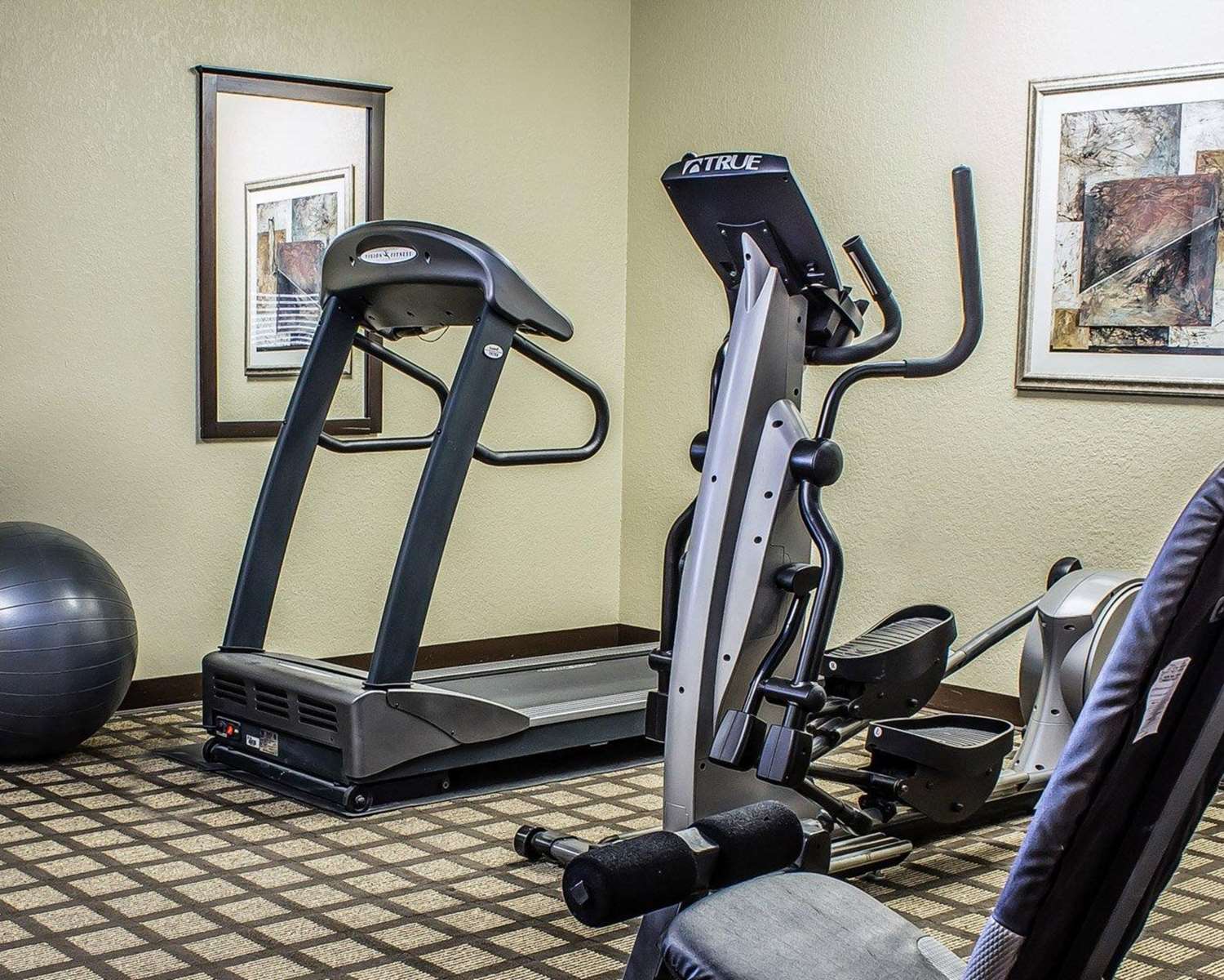 MainStay Suites Coralville - Iowa City 19/38