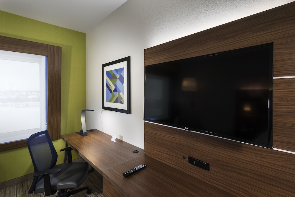 Holiday Inn Express Suites West Des Moines Jordan Creek 10/43