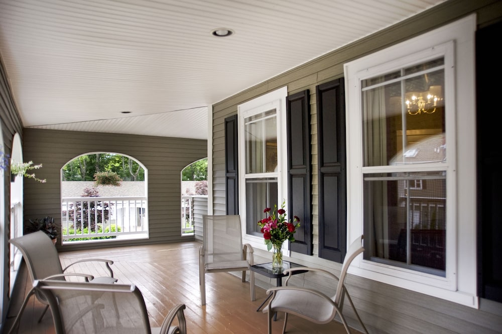 Bar Harbor Manor 61/68