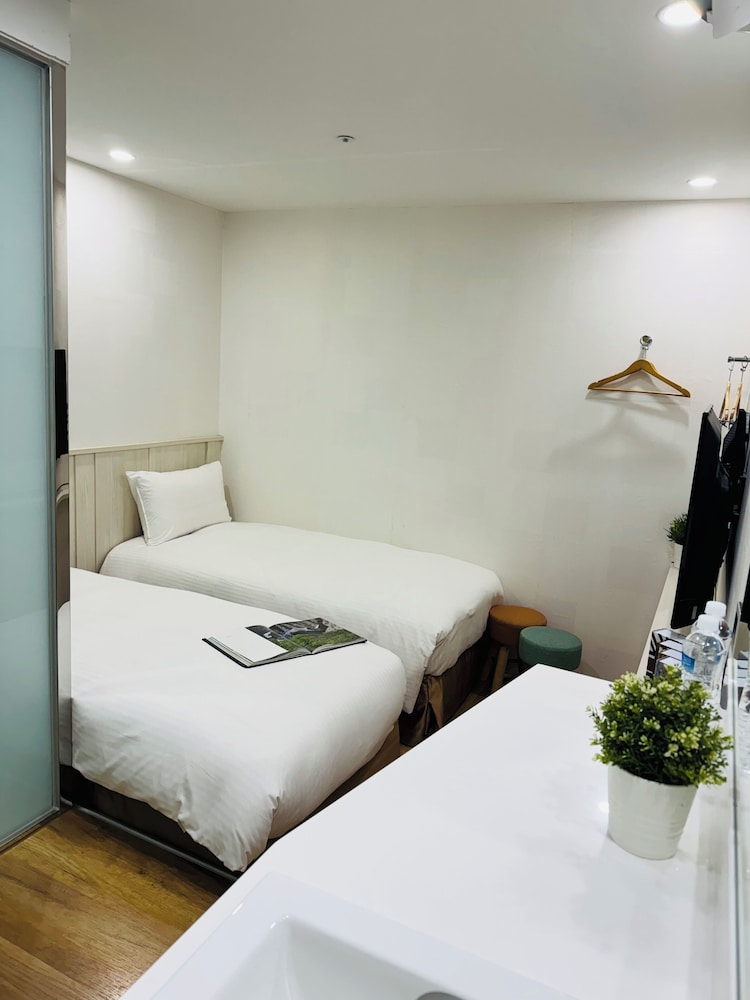 Apause-Inn 25/50