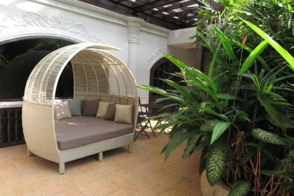 Pearl Hotel Phuket 61/64
