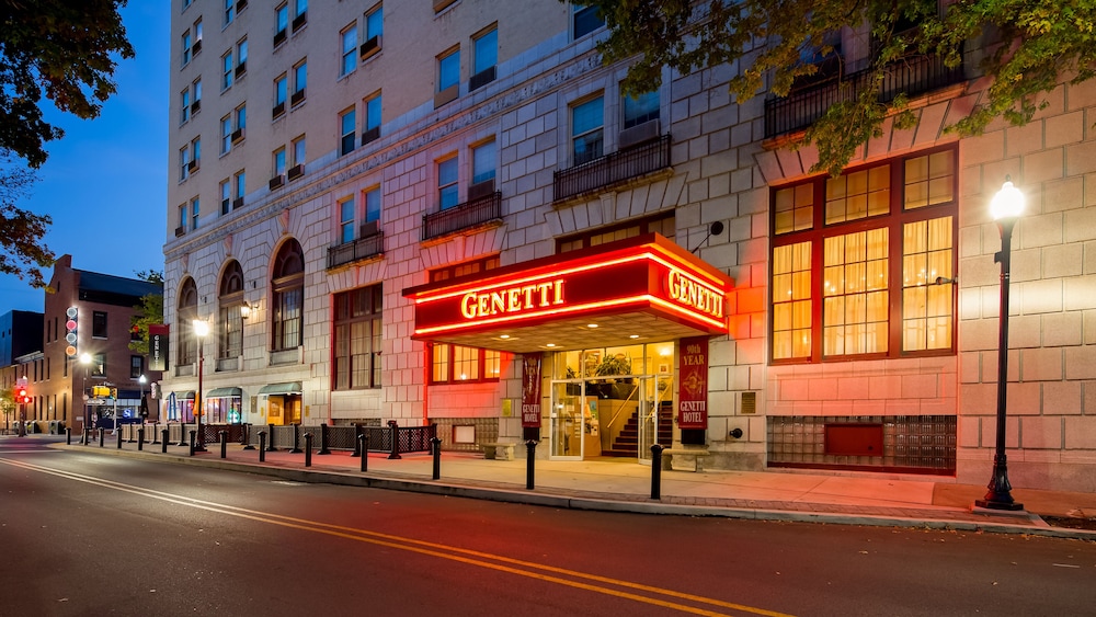 Genetti Hotel SureStay Collection By Best Western 1/44