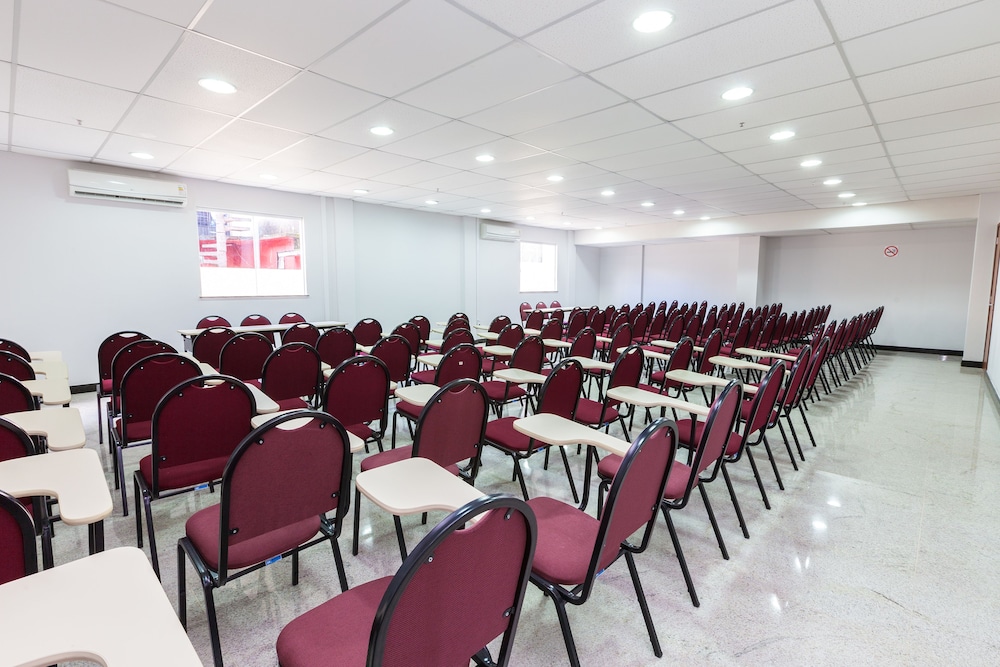 Rede Andrade Hangar (ex. Hangar Hotel) 53/59