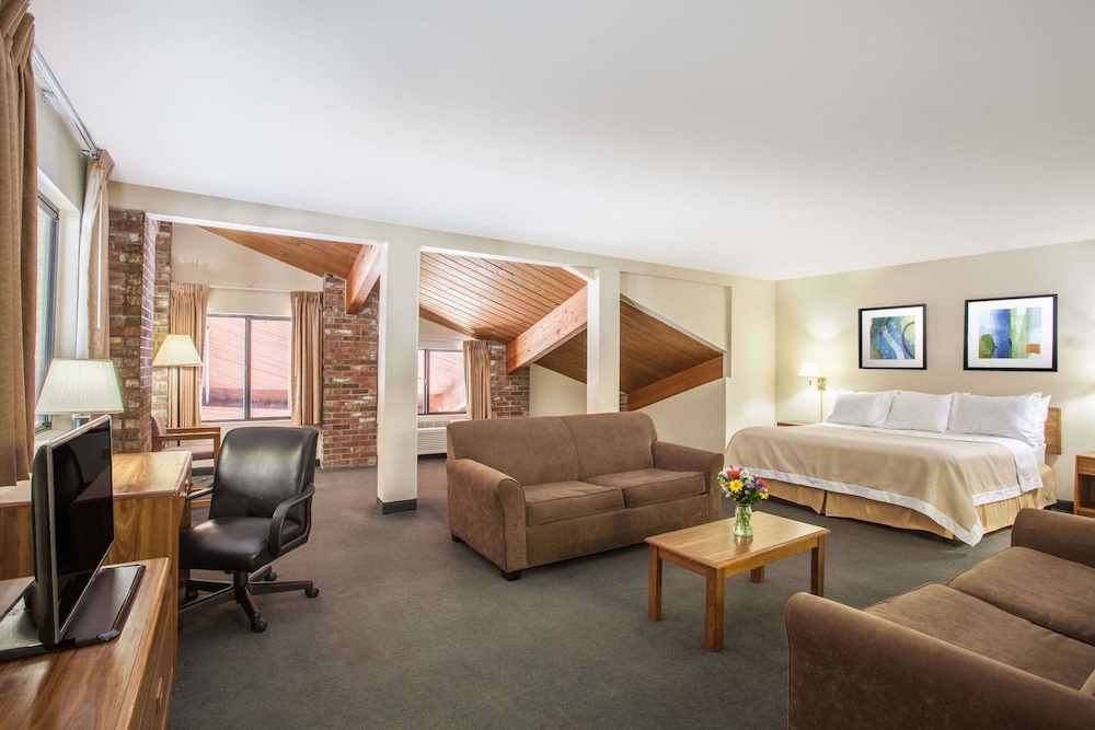Days Inn by Wyndham Glasgow 39/55