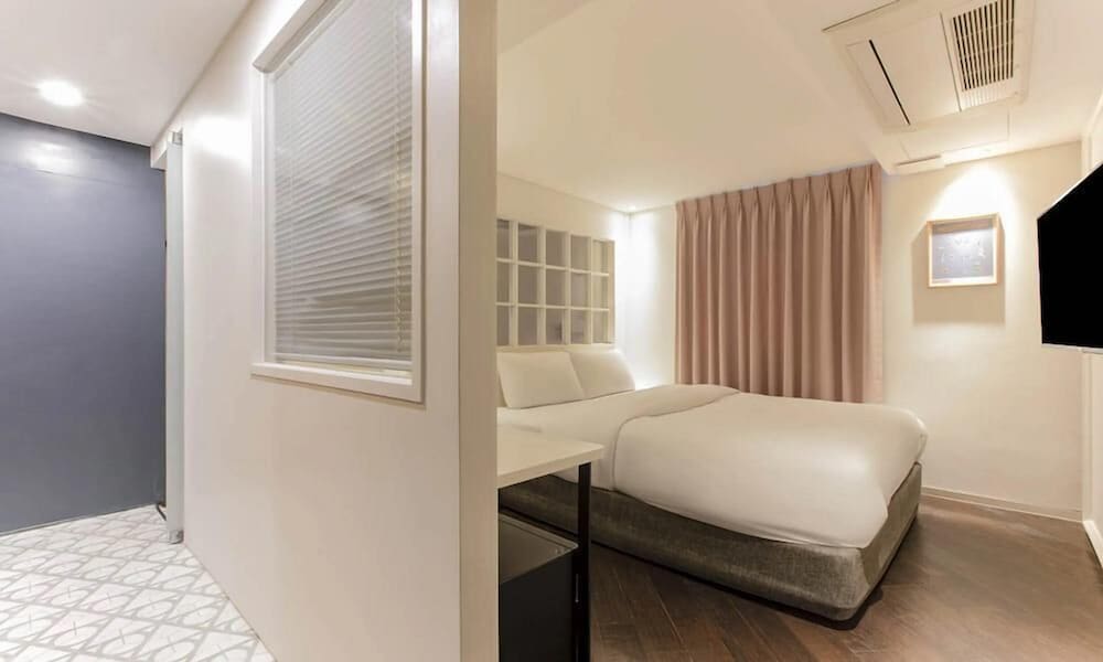 Dominique Hotel 15/77
