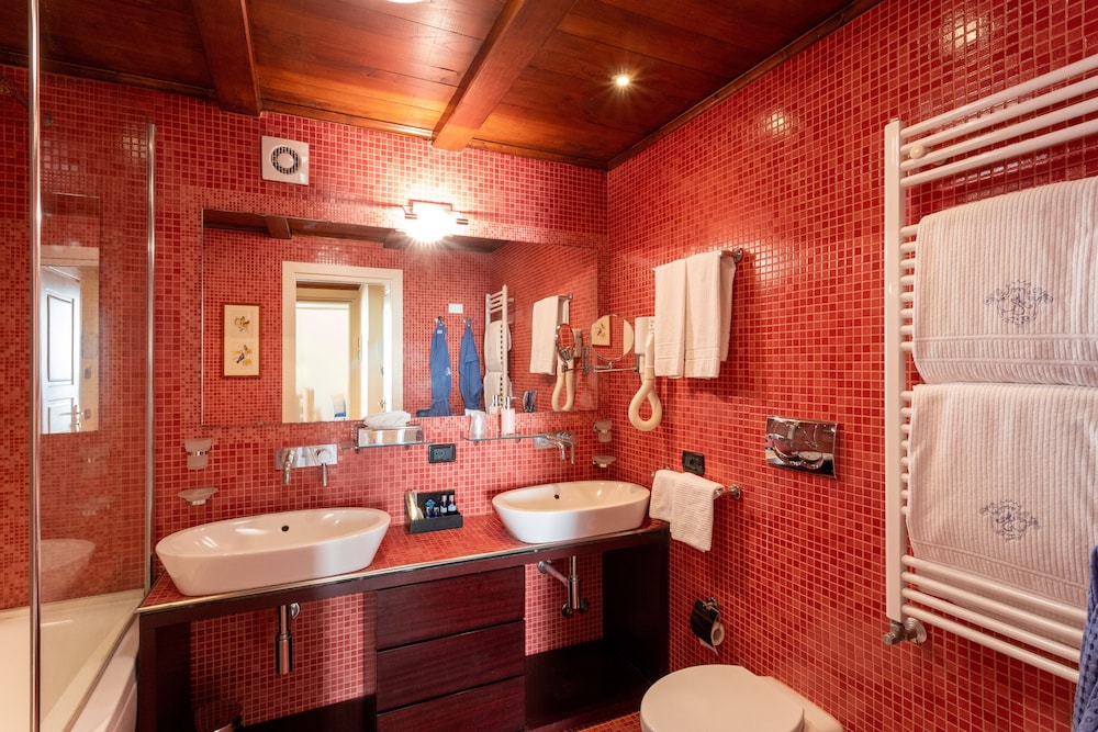 غرفة جونيور كومفورت بسرير كينج، Maison Tofani 6/6