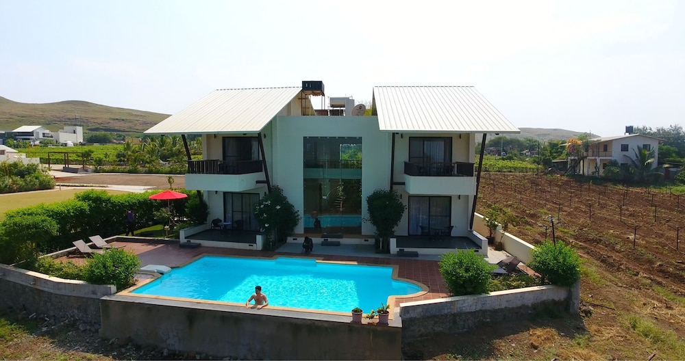 Regenta Resort Soma Vine Village 31/34