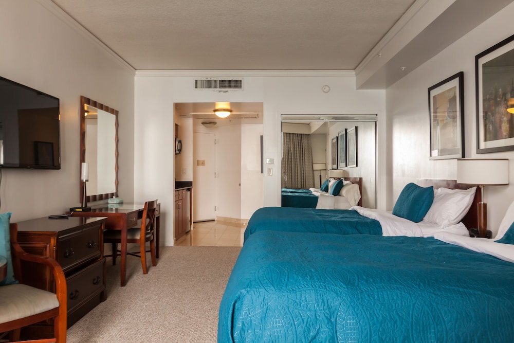 Trump International Beach Resort 35/116