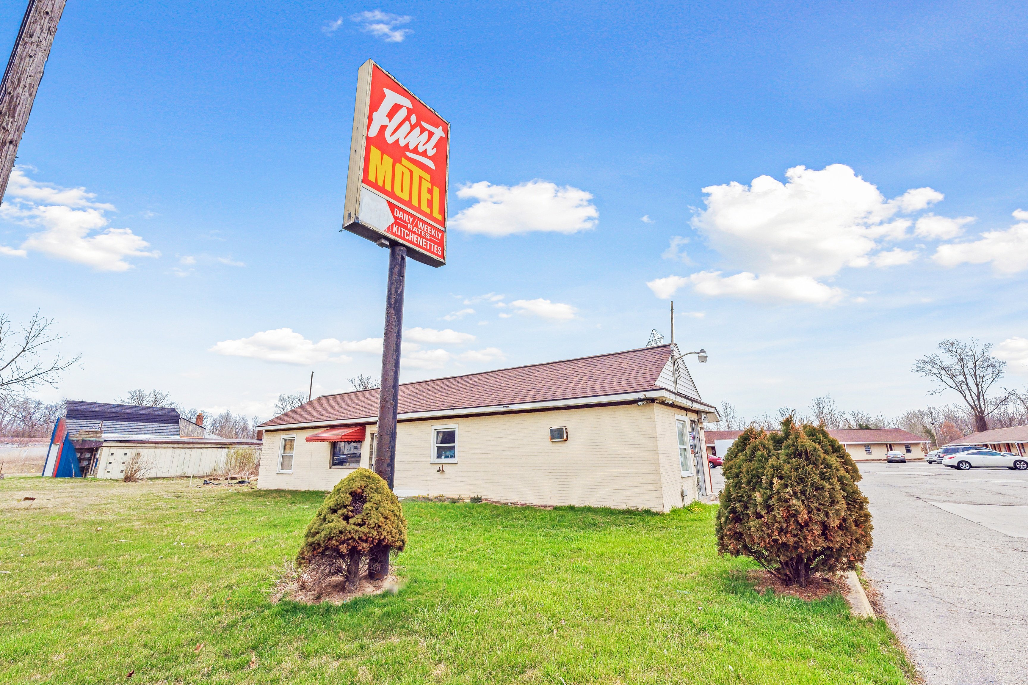 Flint Motel by OYO MI Near I-475 66/70