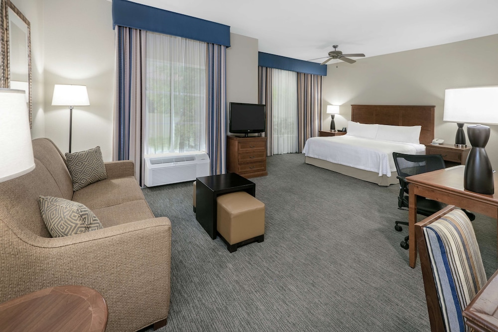 Homewood Suites by Hilton Laredo at Mall del Norte 50/75