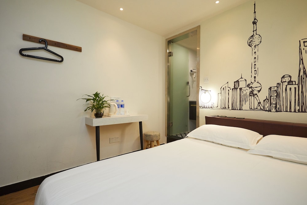 STANDARD, DOUBLE BED, NO WINDOW