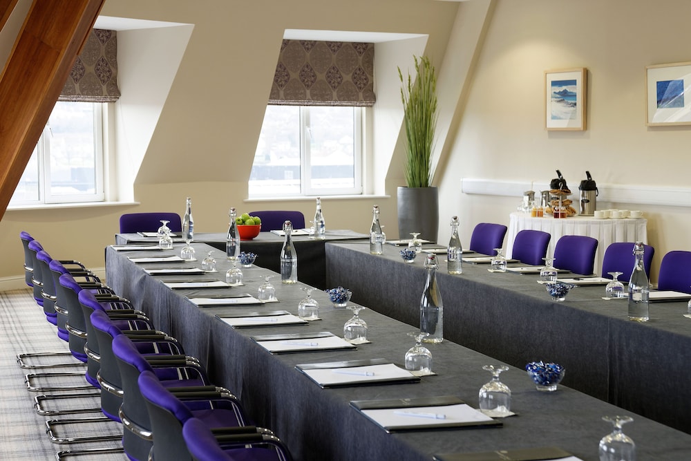 Carrigaline Court Hotel And Leisure Centre 38/41