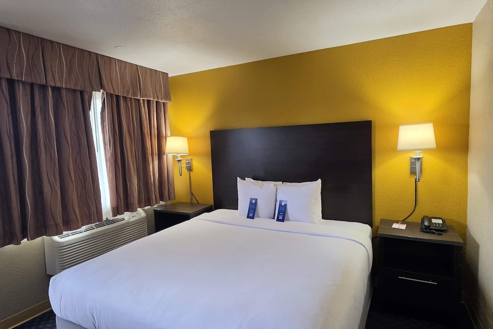 Howard Johnson by Wyndham Odessa TX 15/49