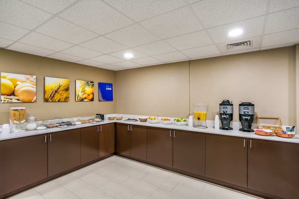 Aspire Hotel and Suites 38/62