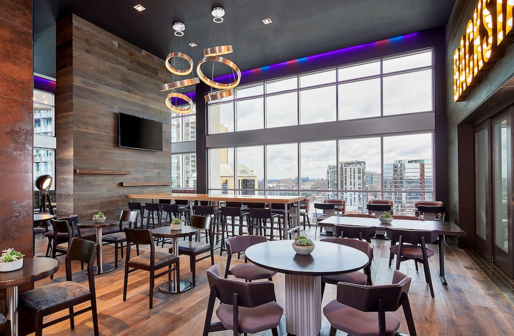 Hampton Inn and Suites Atlanta Midtown 44/53