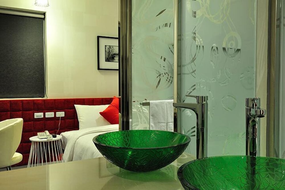 Leesing Hotel Fongshan 40/50