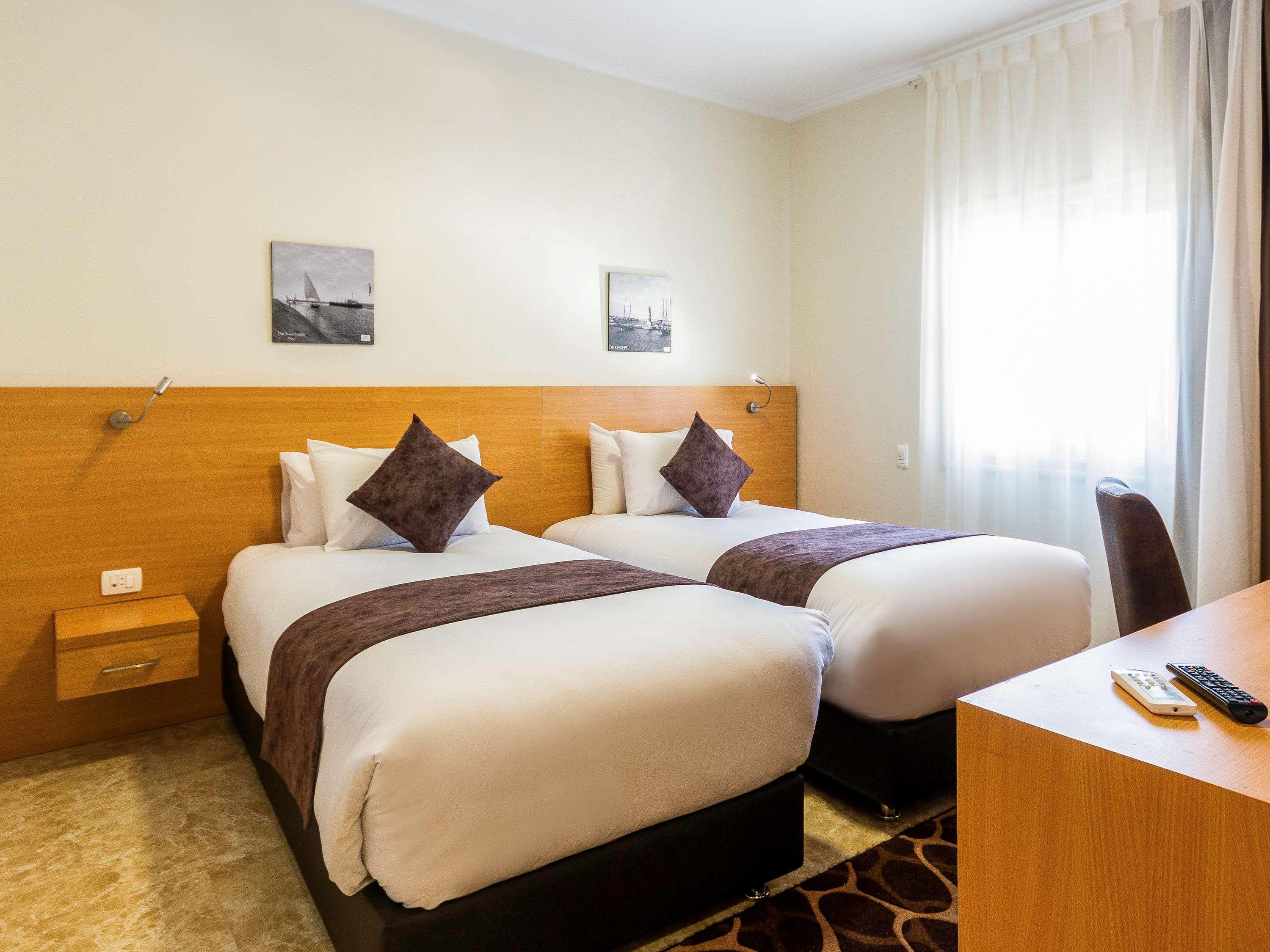 غرفة بسريرين منفصلين بإطلالة على البحيرة، Mercure Ismailia Forsan Island Hotel 3/6