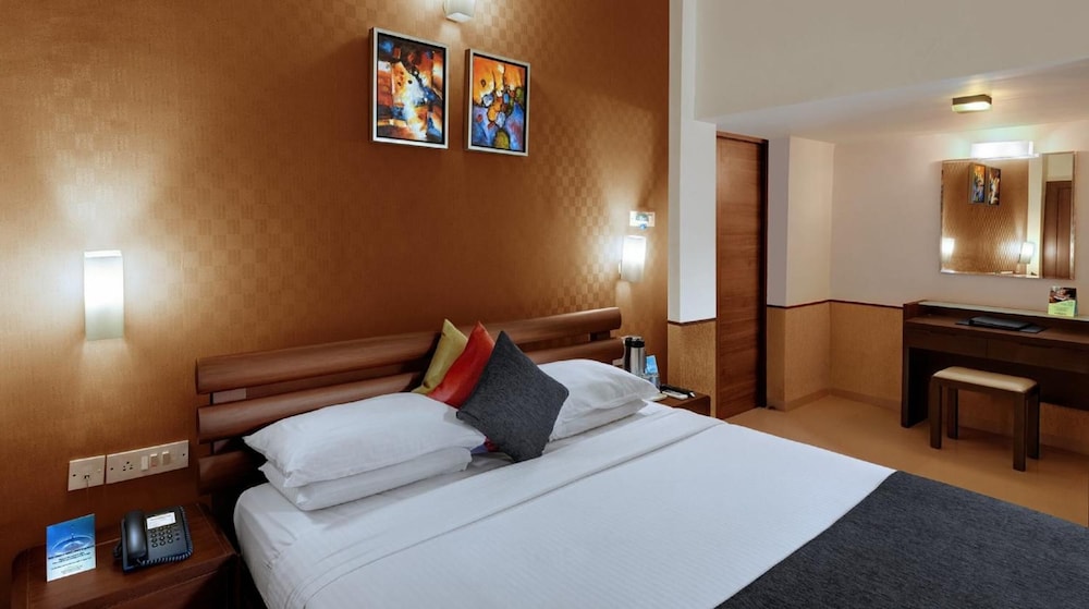 Sandalwood Hotel And Retreat 7/32