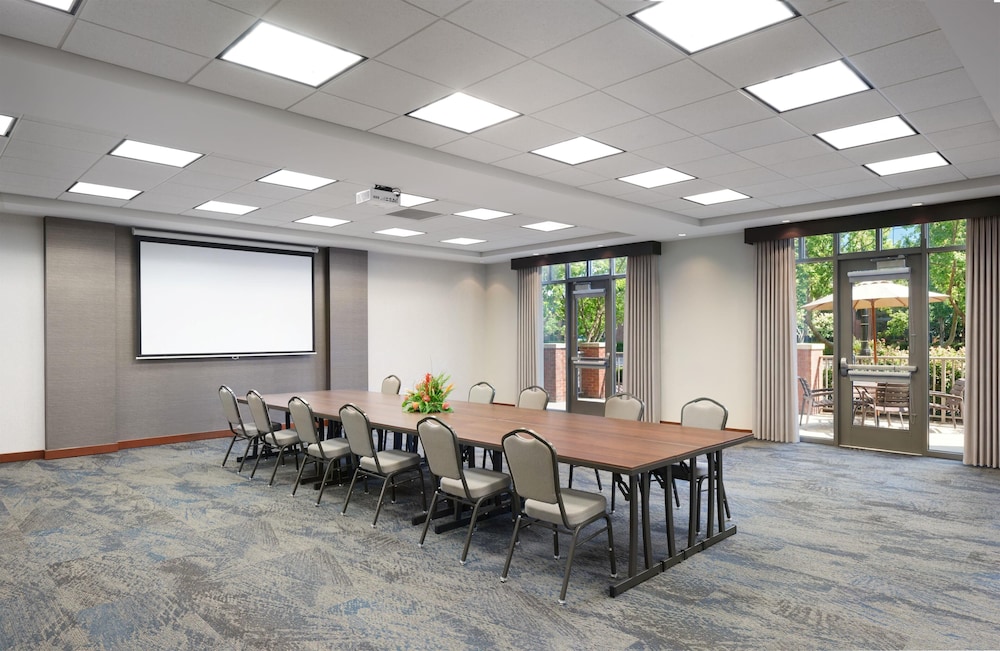 Hyatt Place Columbus Osu 66/70