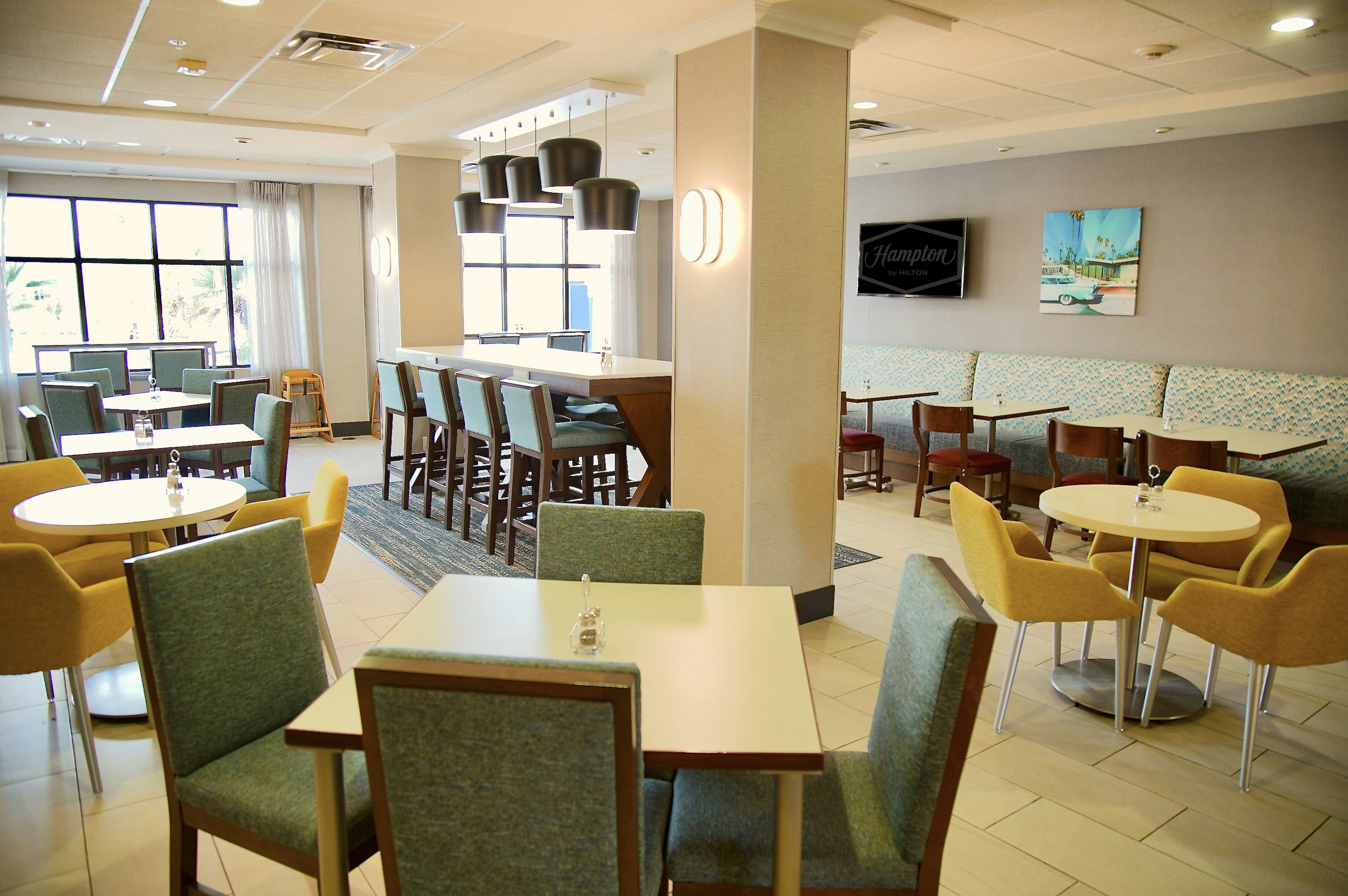 Hampton Inn & Suites Cathedral City 4/7