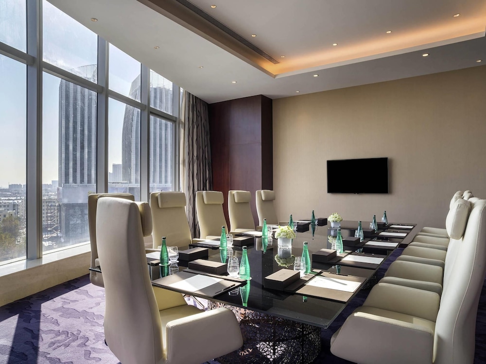 Sofitel Lianyungang Suning 60/71