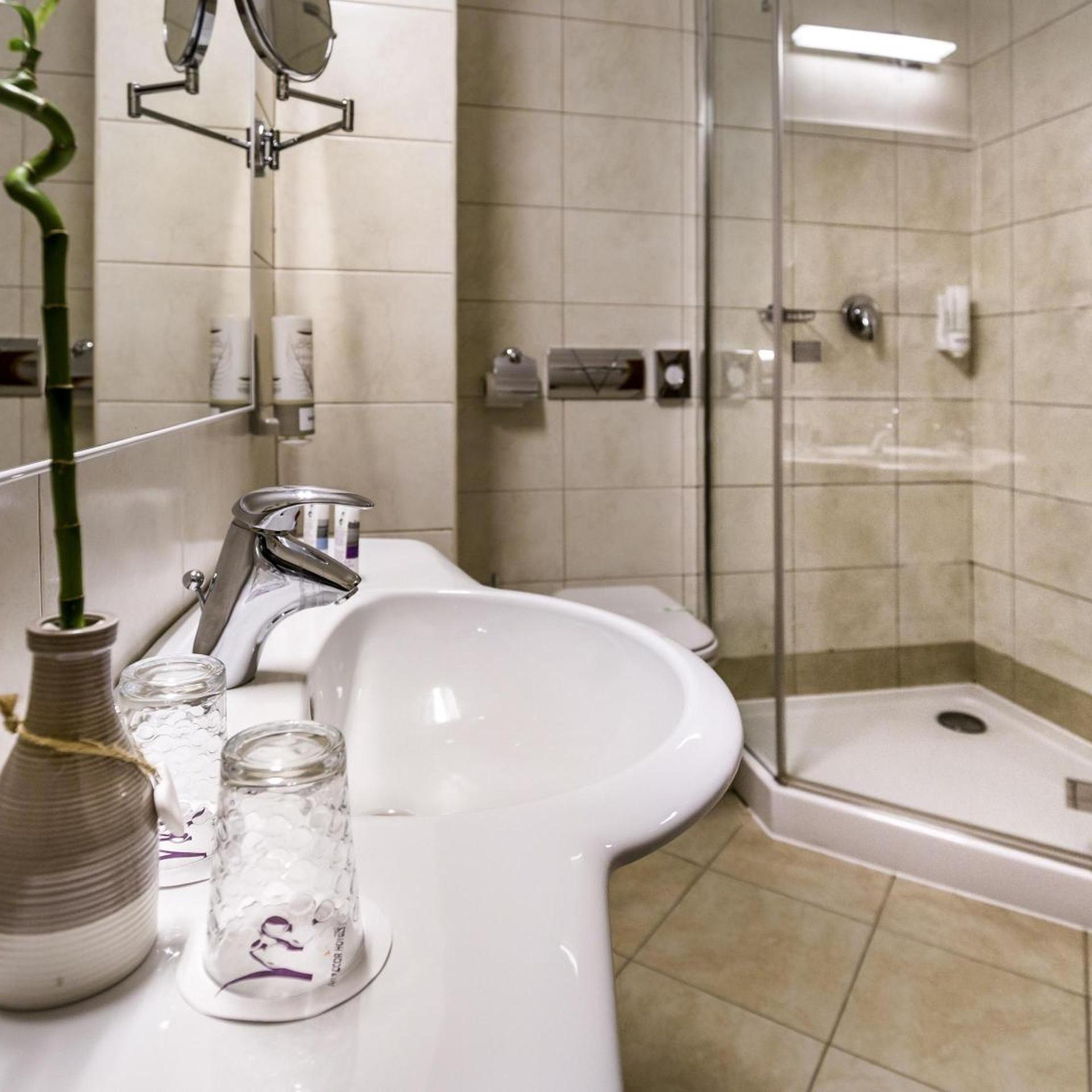 جناح جونيور، Mercure Sibiu Airport 5/5
