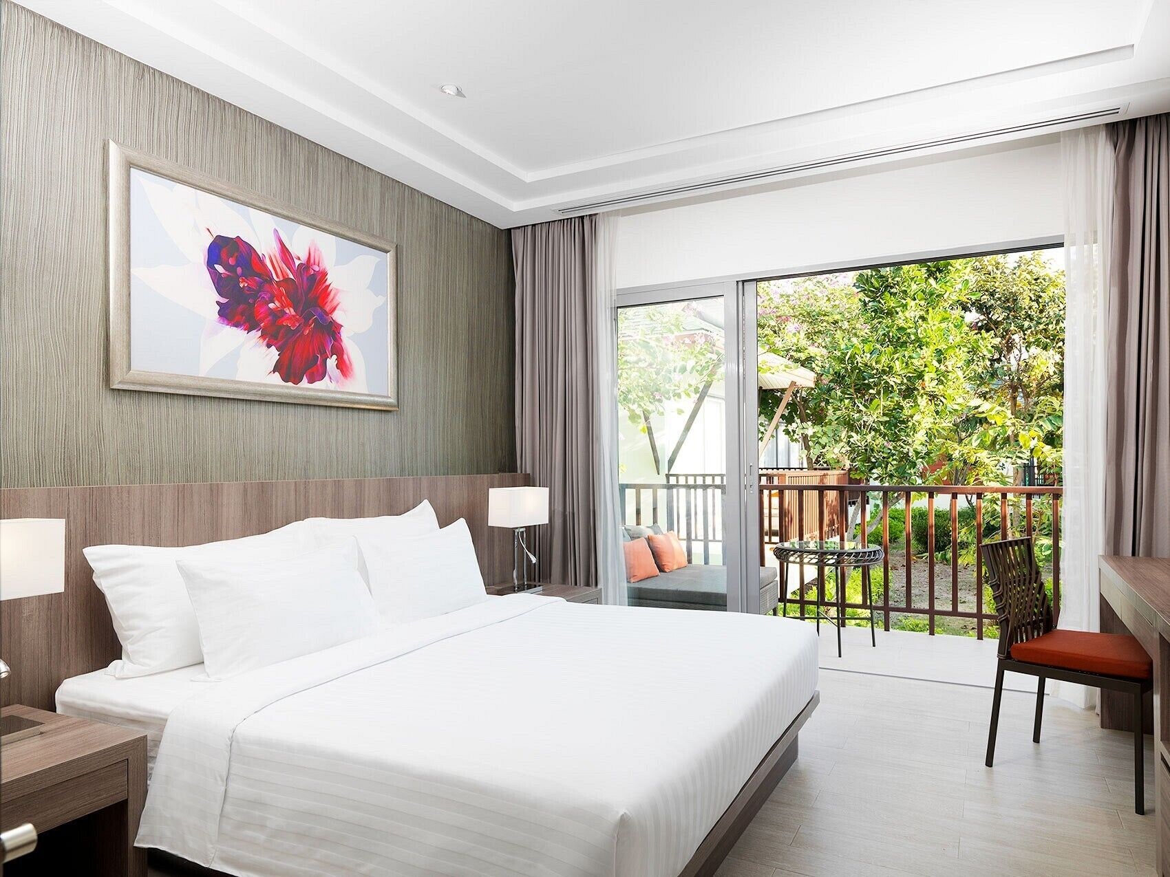 GRAND, VILLA, KING BED