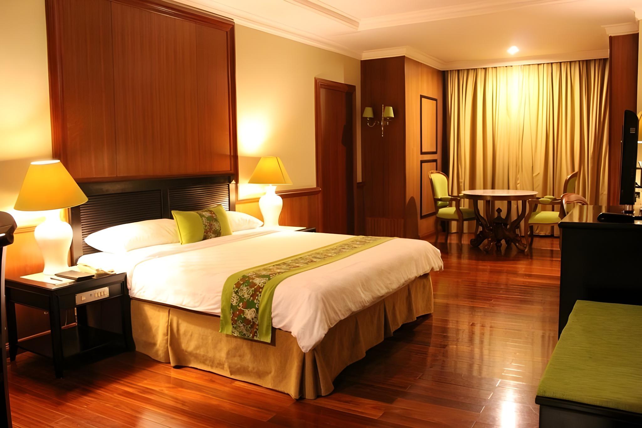 Deluxe, Queen Bed