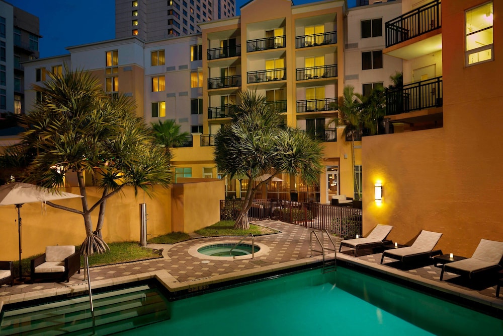 COURTYARD MIAMI DADELAND in MIAMI - FL