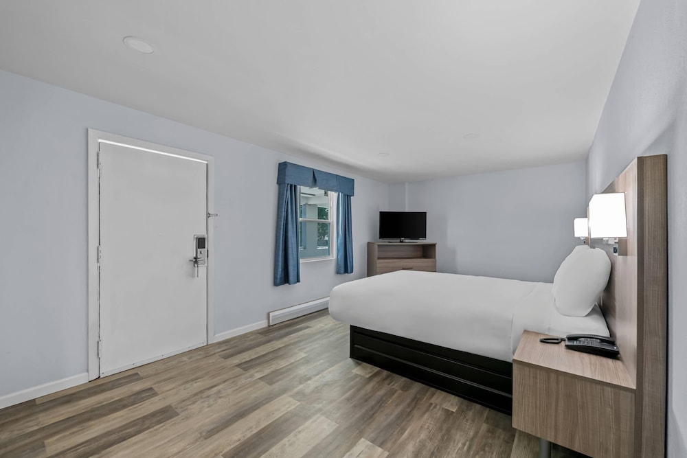 Birchwood Suites 19/50
