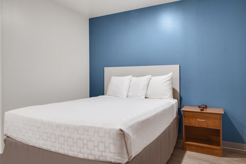 WoodSpring Suites Houston Willowbrook 22/46