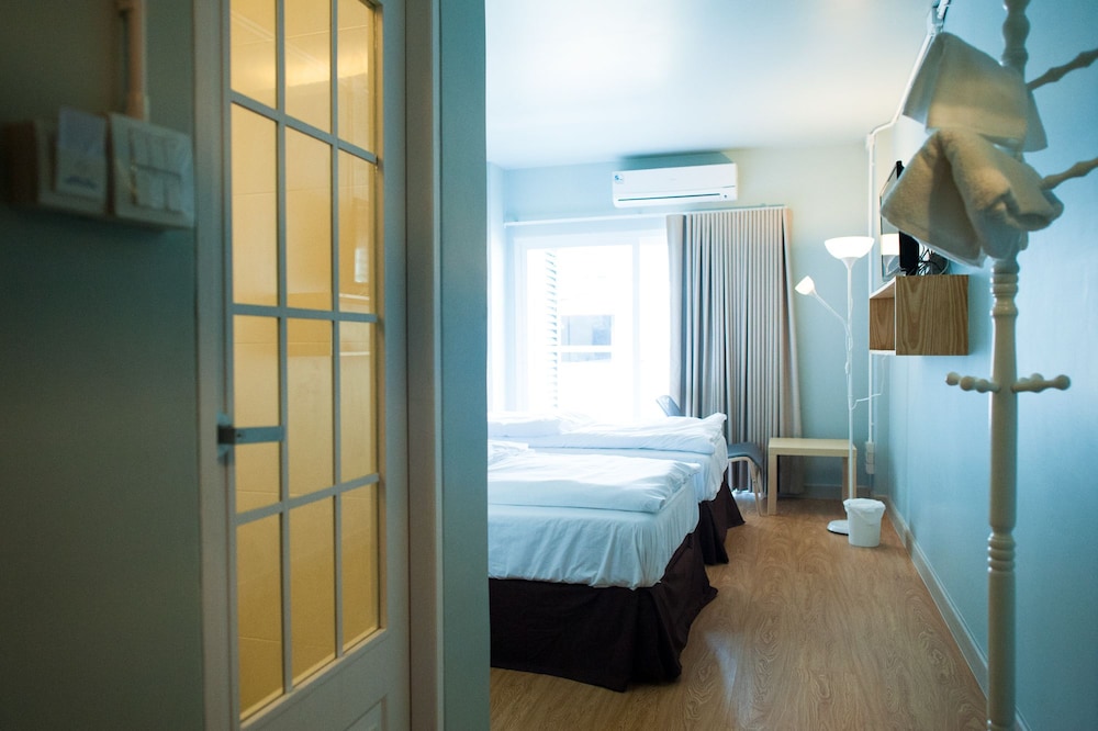 Kencozy Accommodation 37/63