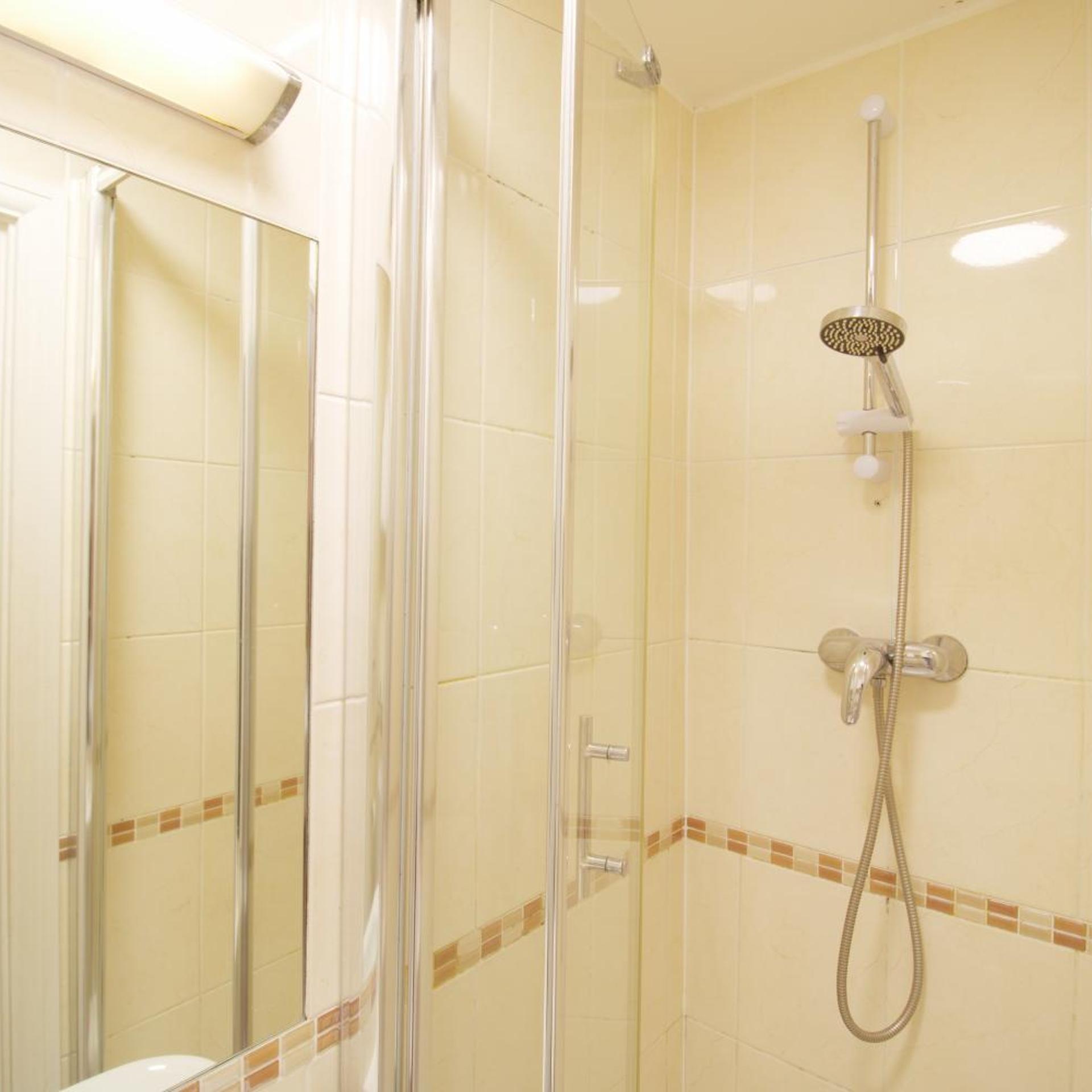 غرفة رباعية، Balmoral House Hotel 5/5