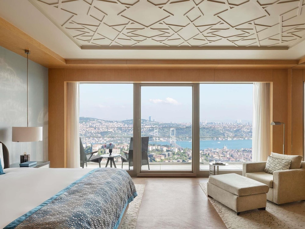 BOSPHORUS, DELUXE, KING BED
