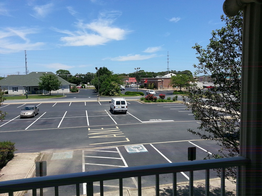 Heritage Inn and Suites Rehoboth Beach 64/72