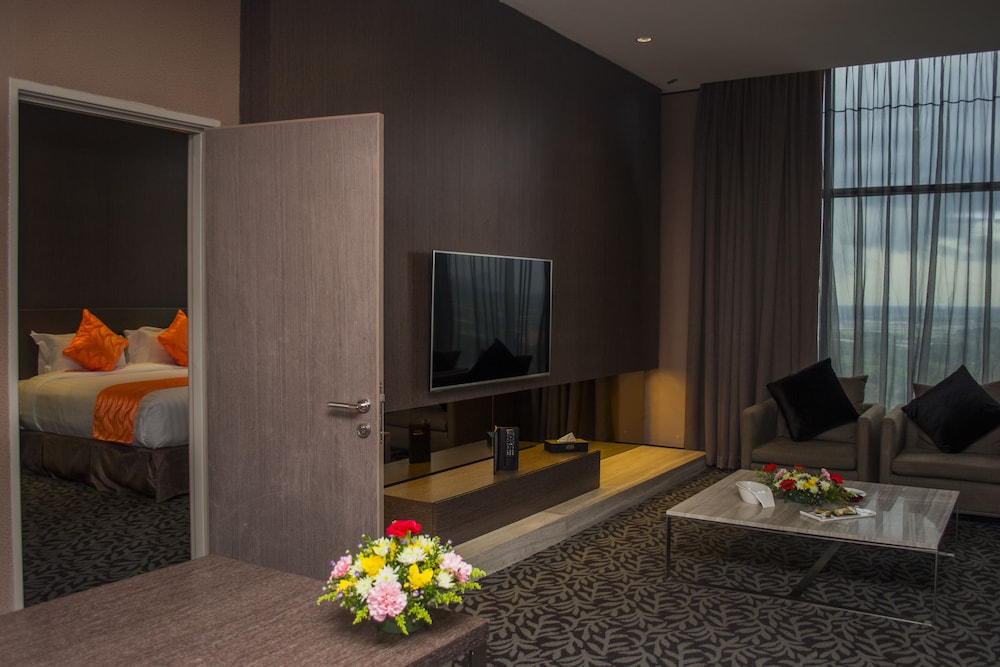 Grand Alora Hotel 33/49