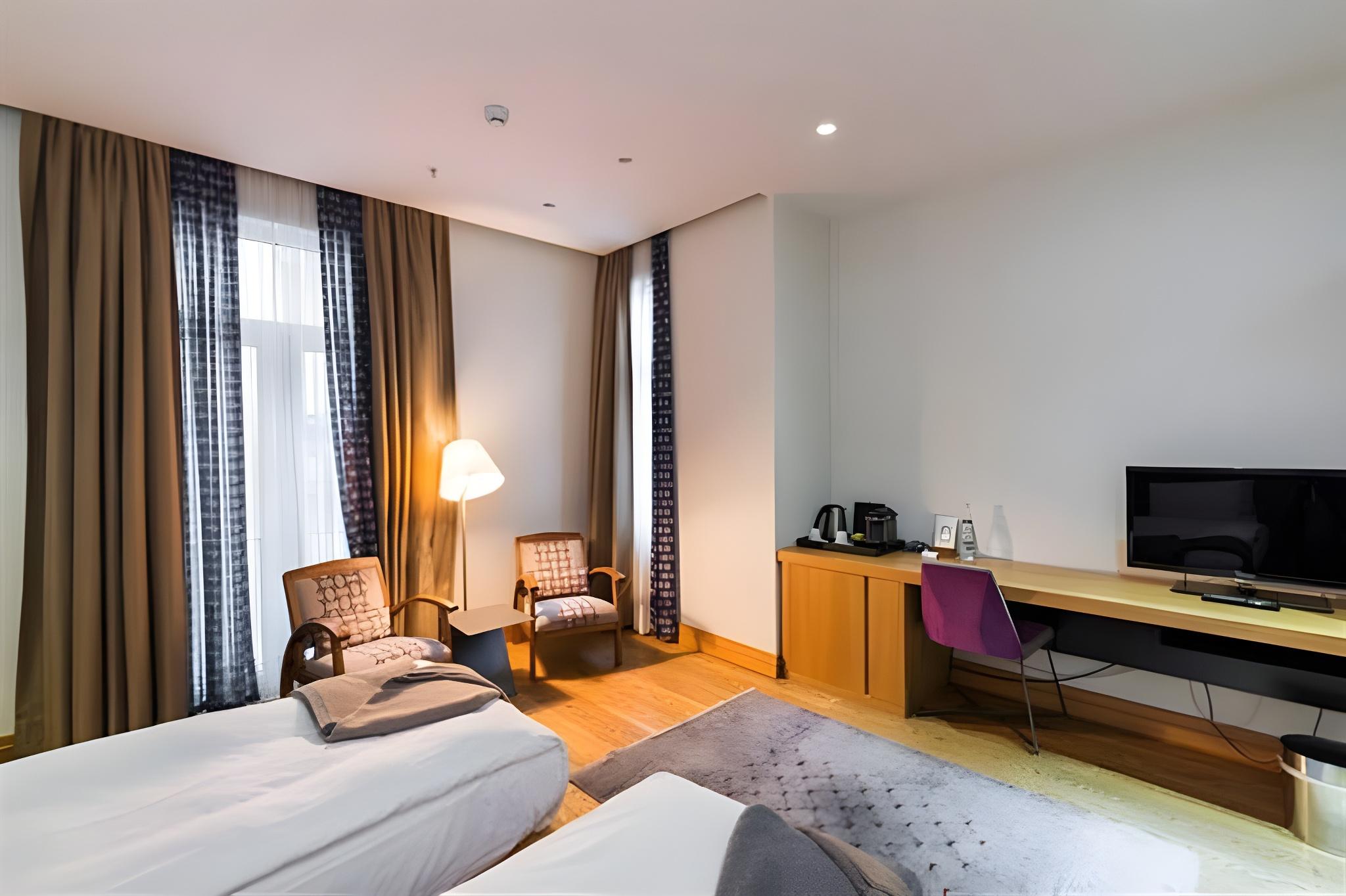 Room, Single