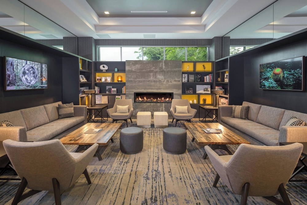 The Summit Hotel 41/62