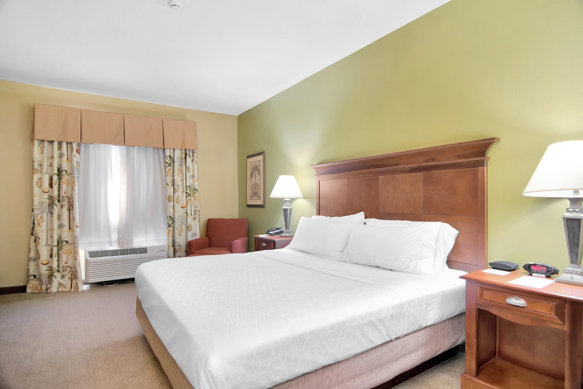 غرفة قياسية بسرير كينج لذوي الإعاقة، Holiday Inn Express Hotel And Suites Dfw West Hurst 3/8