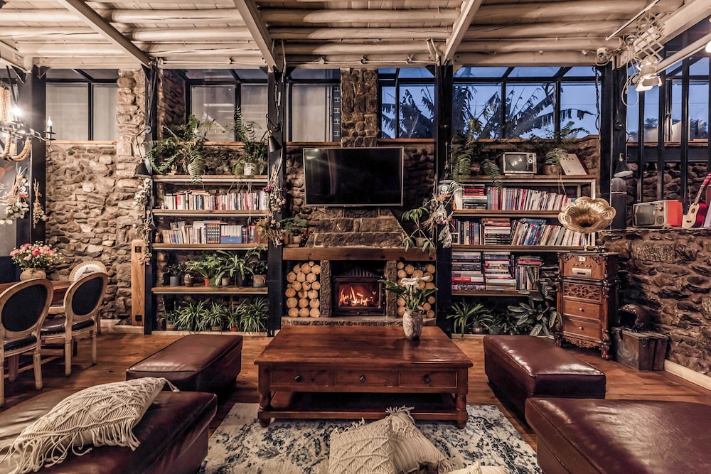 Deer Mountain Inn 31/50