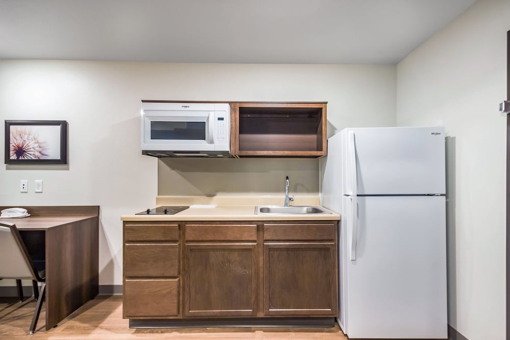 WoodSpring Suites Carol Stream - Chicago 31/37