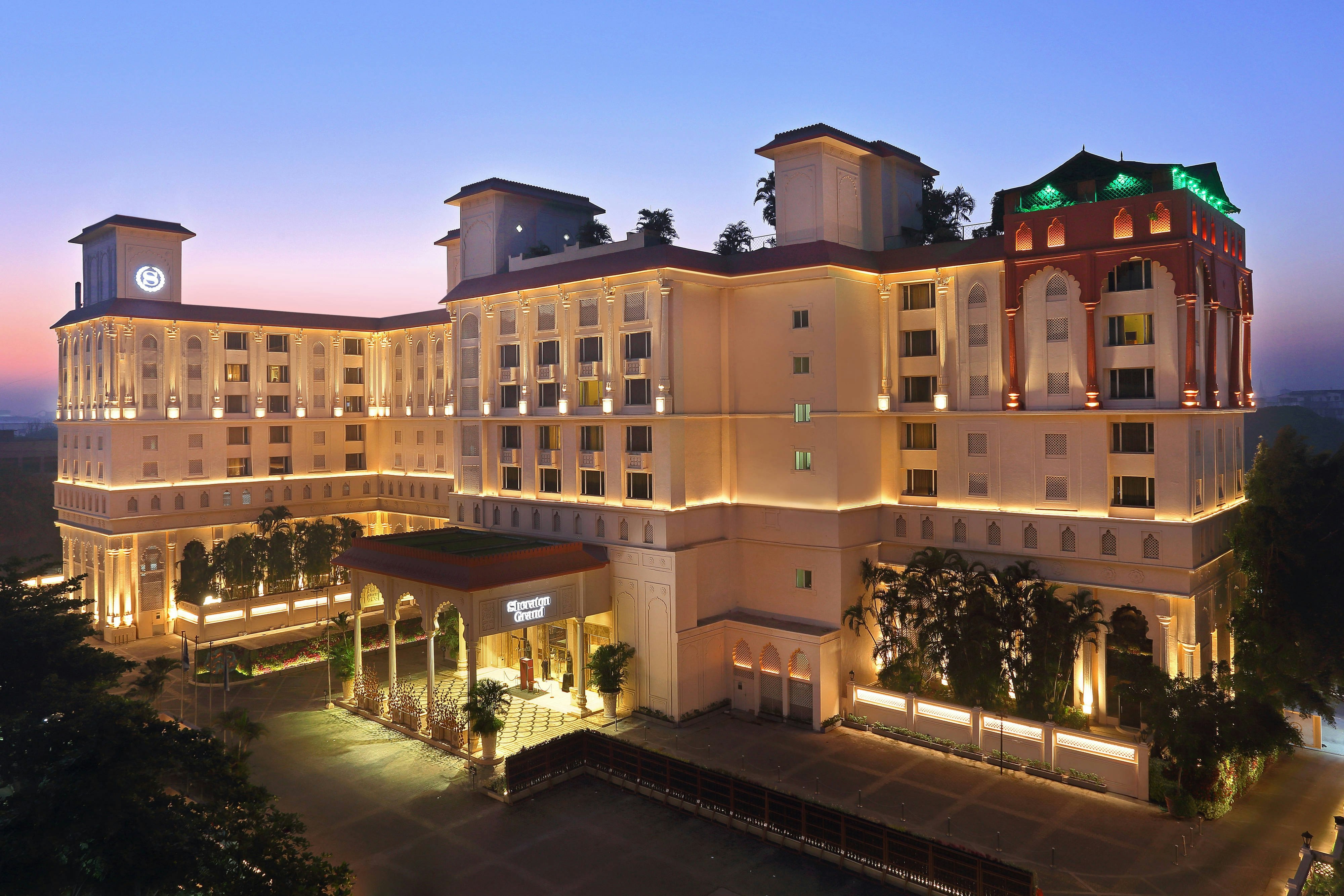 Sheraton Grand Pune Bund Garden Hotel in PUNE