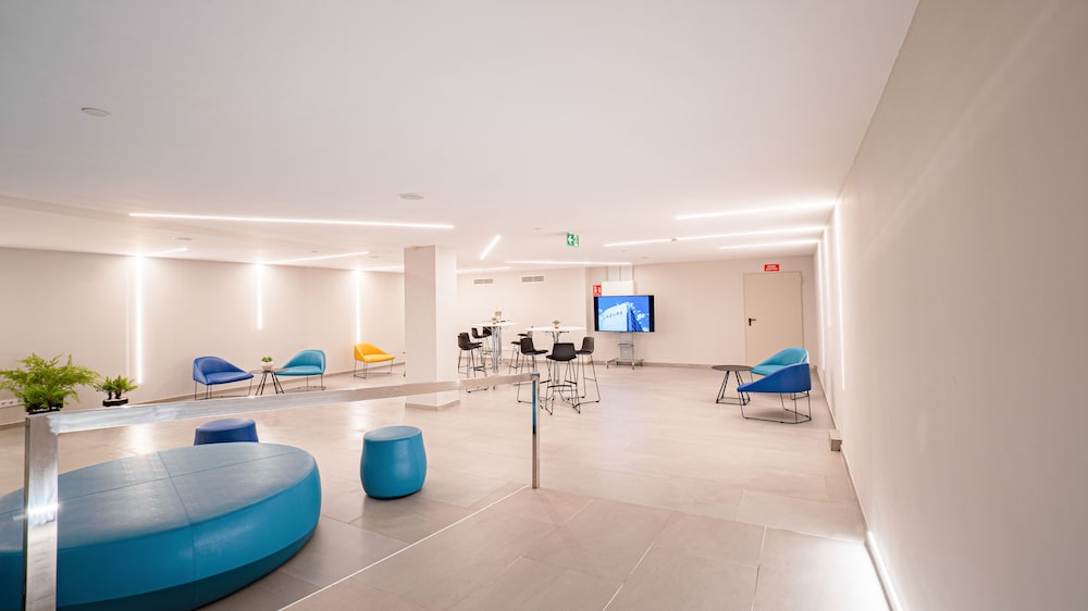 L Azure Hotel 35/64