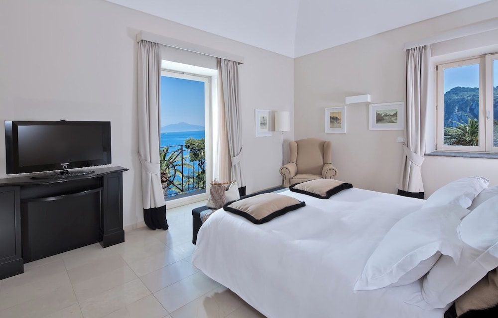 ROMANTIC, SEA VIEW